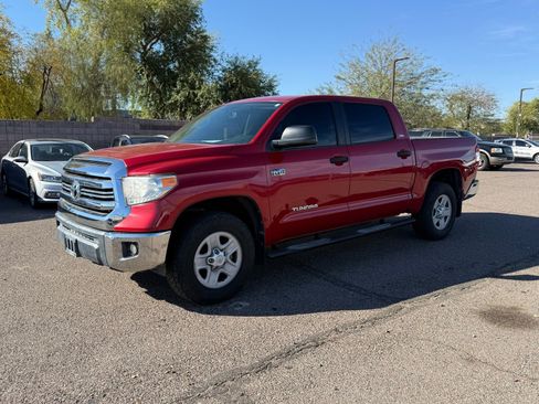 Used 2017 Toyota Tundra SR5 w/ SR5 Upgrade Package image 1