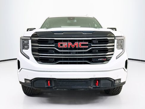 Used 2025 GMC Sierra 1500 AT4 image 2