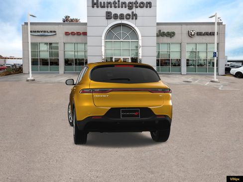 New 2023 Dodge Hornet GT Plus w/ Track Pack image 13