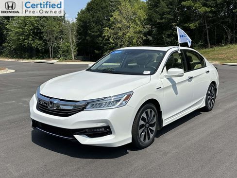 Certified 2017 Honda Accord Touring image 3