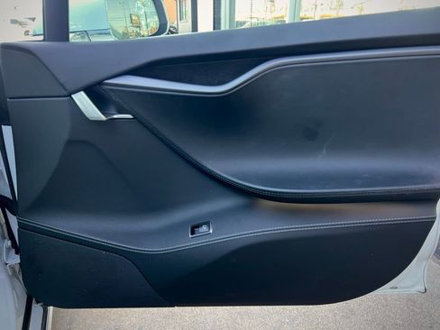 Used 2019 Tesla Model S Long Range image 29