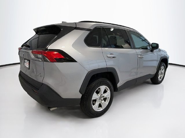 Certified 2021 Toyota RAV4 LE AWD/4WD image 6