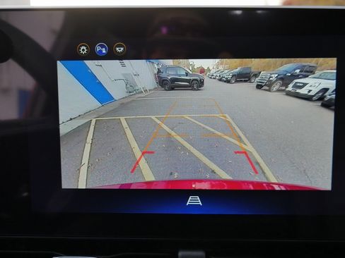 New 2026 Chevrolet Equinox LT image 17