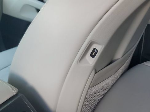 Used 2024 Kia Sorento S w/ Panoramic Sunroof Package FWD image 16