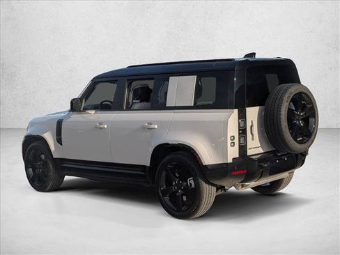 Used 2026 Land Rover Defender 110 X-Dynamic SE AWD/4WD image 9