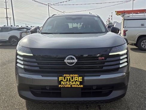 New 2026 Nissan Kicks SR image 3