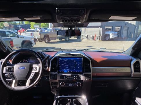 Used 2022 Ford F250 Platinum w/ Tremor Off-Road Package AWD/4WD image 12