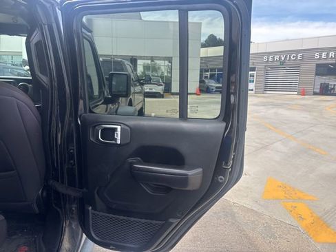 Used 2020 Jeep Gladiator Sport w/ Quick Order Package 24S image 25