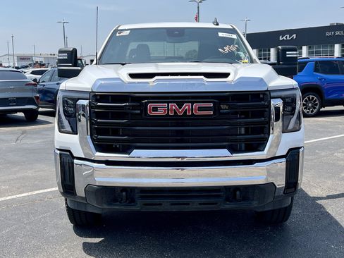 New 2025 GMC Sierra 2500 Pro w/ Convenience Package image 2