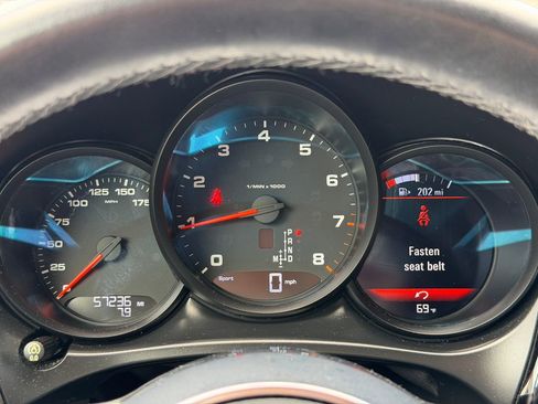 Used 2019 Porsche Macan image 16