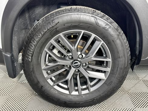 Used 2025 Nissan Rogue S FWD image 31