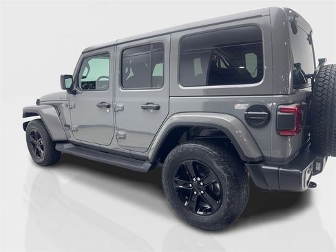 Used 2023 Jeep Wrangler Altitude image 14