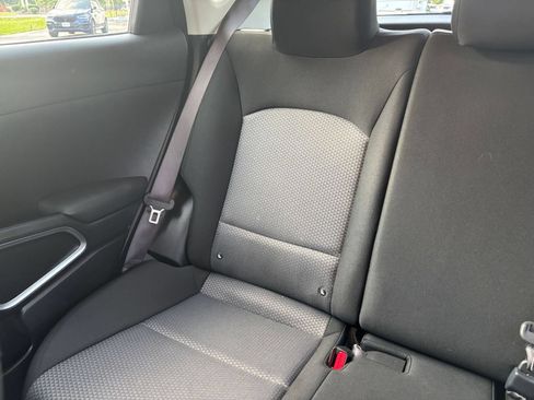 Used 2025 Kia Soul LX w/ LX Technology Package FWD image 36