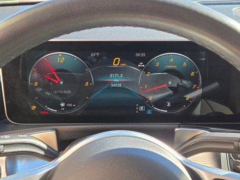 Used 2021 Mercedes-Benz GLB 250 image 26