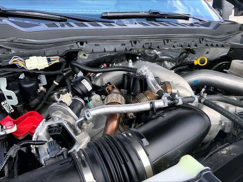 Used 2025 Ford F250 XLT image 32