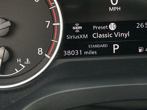 Used 2025 Nissan Rogue SV FWD image 35