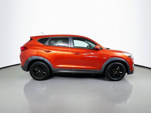 Used 2016 Hyundai Tucson SE w/ Option Group 02 image 3