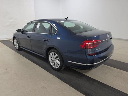 Used 2018 Volkswagen Passat 2.0T SE FWD image 8
