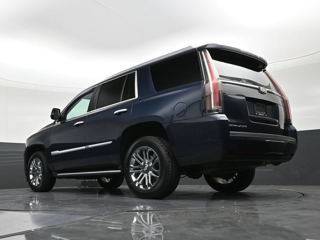 Used 2020 Cadillac Escalade 2WD image 22