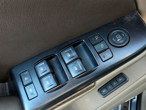 Used 2017 Chevrolet Tahoe LT w/ LT Signature Package AWD/4WD image 19