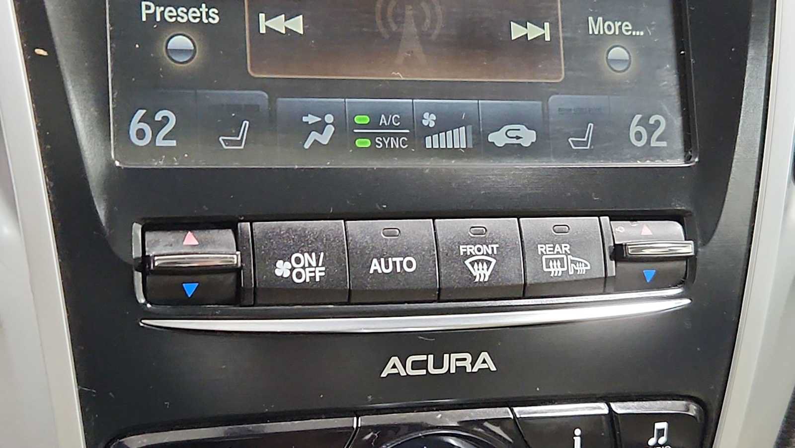 Used 2015 Acura TLX FWD image 20