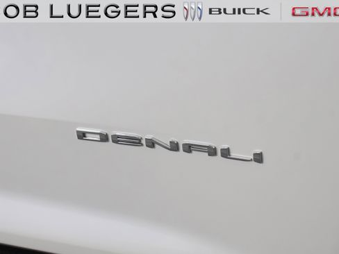 Certified 2025 GMC Acadia Denali w/ Super Cruise Package image 4