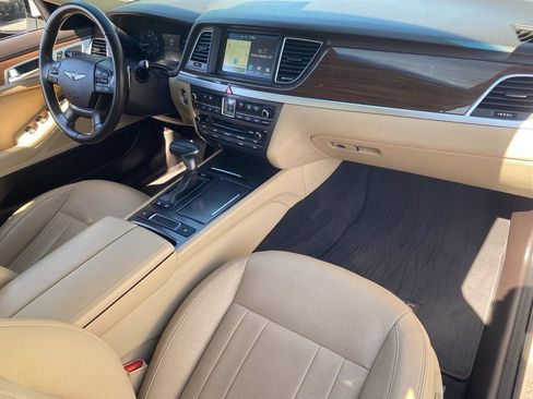 Used 2018 Genesis G80 3.8 RWD image 12