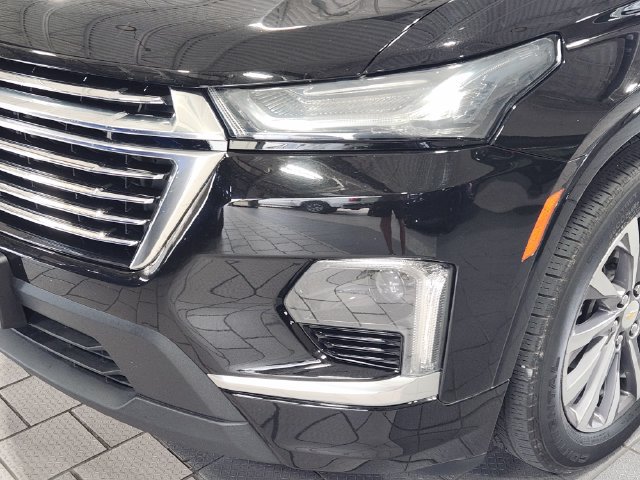 Used 2023 Chevrolet Traverse Premier FWD image 8