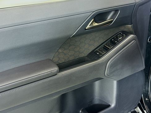 Certified 2024 Lexus GX 550 image 19