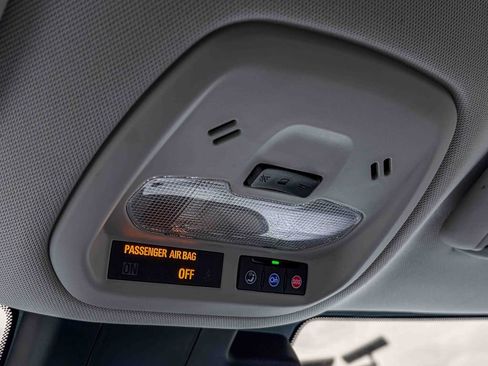 Used 2024 Chevrolet Trax LS image 33