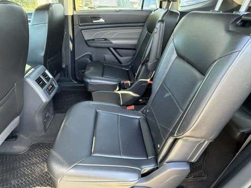 Used 2021 Volkswagen Atlas SE w/ Towing Package image 23