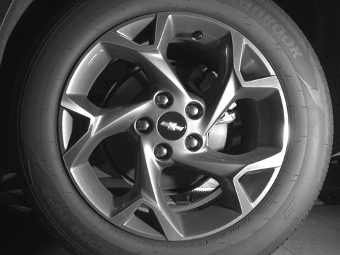 Used 2025 Chevrolet Trax LT w/ LT Convenience Package FWD image 14