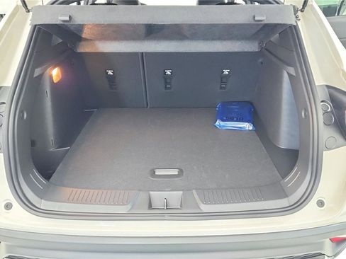 New 2026 Chevrolet Trax RS w/ Sunroof Package image 22