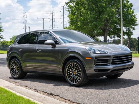 Used 2021 Porsche Cayenne AWD/4WD image 4