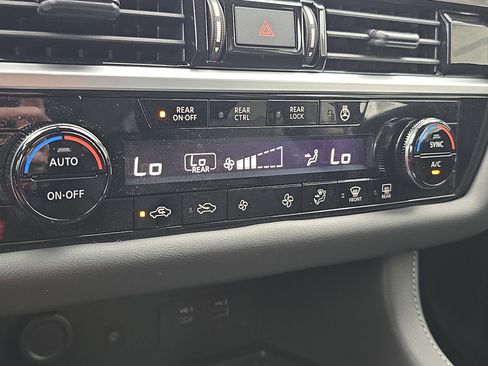 New 2025 Nissan Pathfinder SL w/ Cargo Package image 25