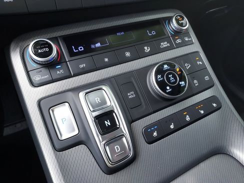 Certified 2025 Hyundai Palisade SEL image 23