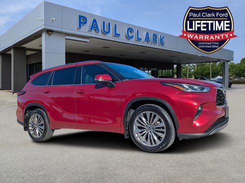 Used 2022 Toyota Highlander Platinum image 1