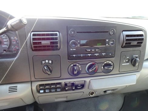 Used 2005 Ford F250 XLT AWD/4WD image 23