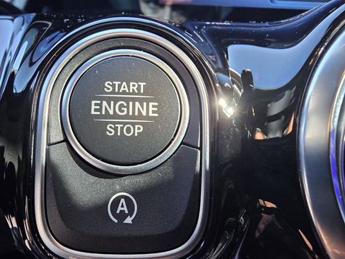 Certified 2025 Mercedes-Benz GLA 250 4MATIC image 27