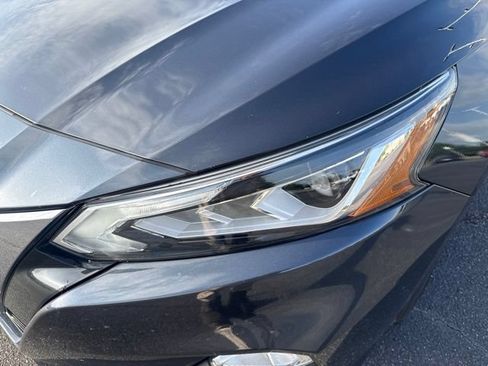 Used 2022 Nissan Altima 2.5 SV FWD image 9