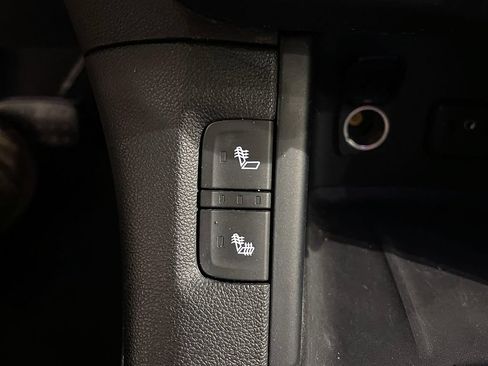 Used 2019 GMC Acadia SLE AWD/4WD image 32