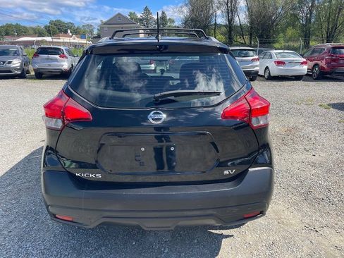Used 2018 Nissan Kicks SV FWD image 6