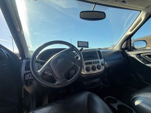 Used 2003 Ford Escape Limited image 6