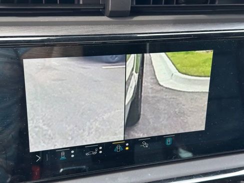 Used 2023 GMC Sierra 1500 AT4X image 27