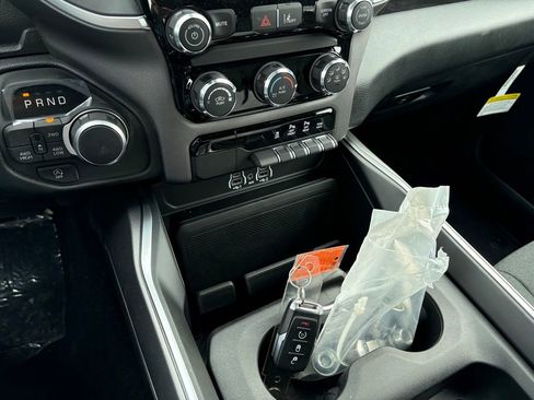 New 2026 RAM 1500 Express AWD/4WD image 15