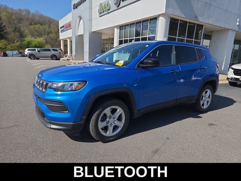 Used 2023 Jeep Compass Sport image 6