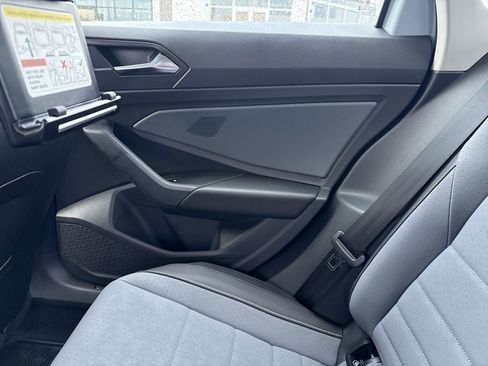 New 2026 Volkswagen Jetta SE FWD image 27