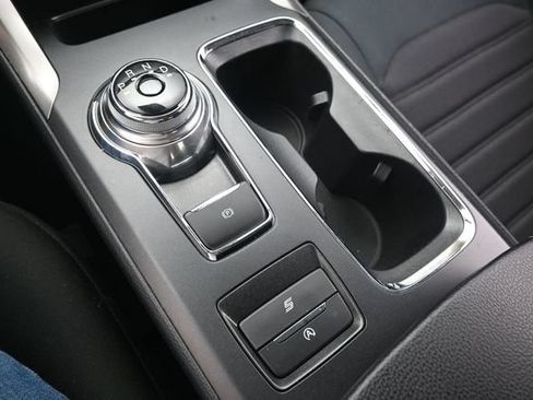 Certified 2020 Ford Fusion SE FWD image 28