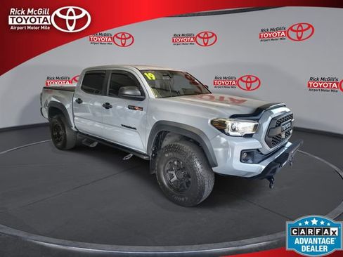 Used 2019 Toyota Tacoma TRD Off-Road AWD/4WD image 1