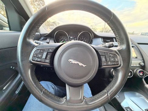 Used 2018 Jaguar E-PACE S AWD/4WD image 19